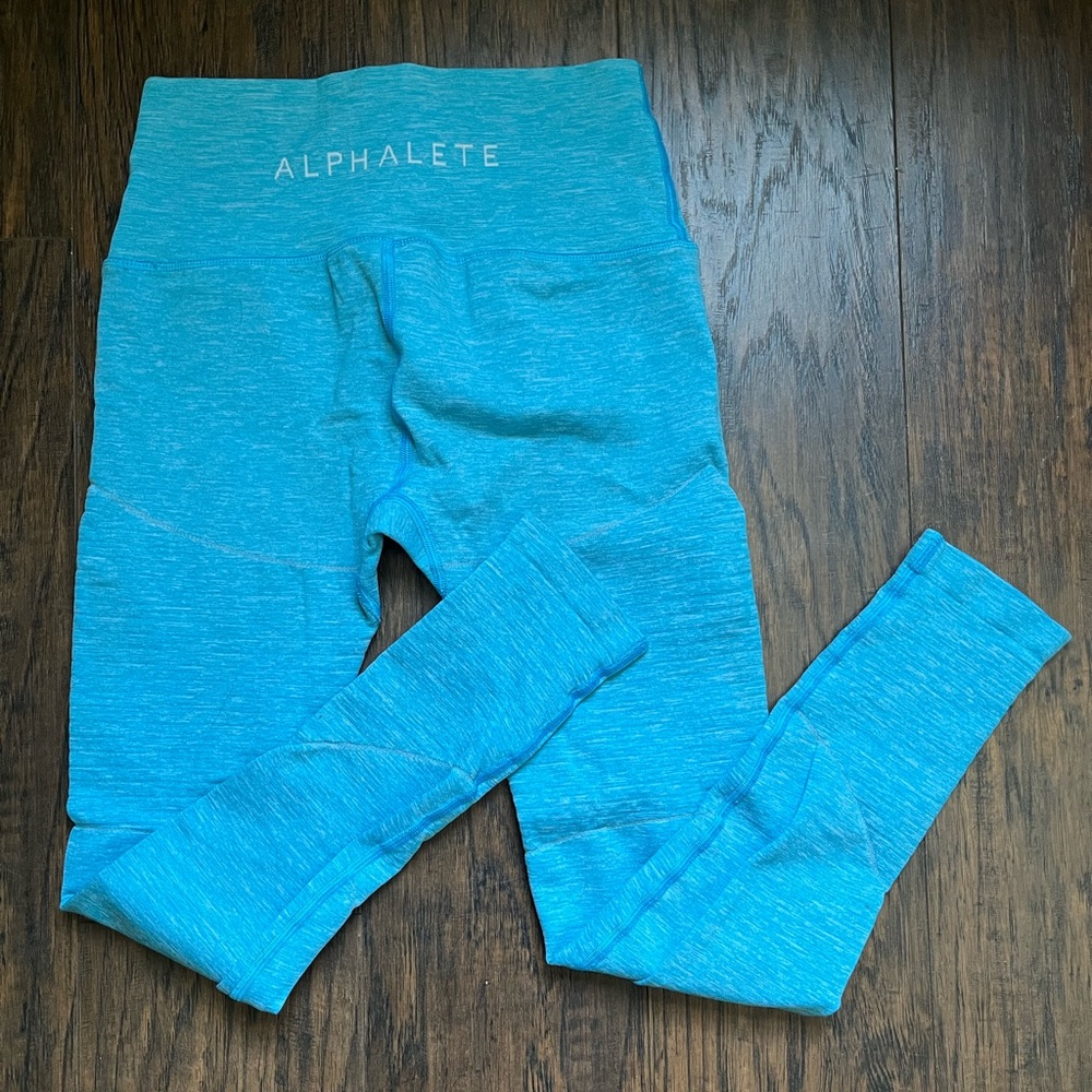 Alphalete Legging (Comparable to Amplify)